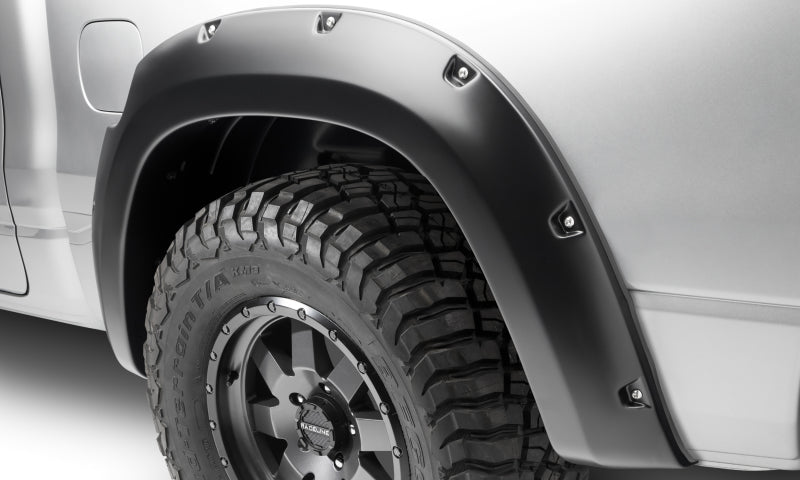 Bushwacker 19-22 Dodge Ram 1500 Pocket Style Rear Flares 2pc - Black